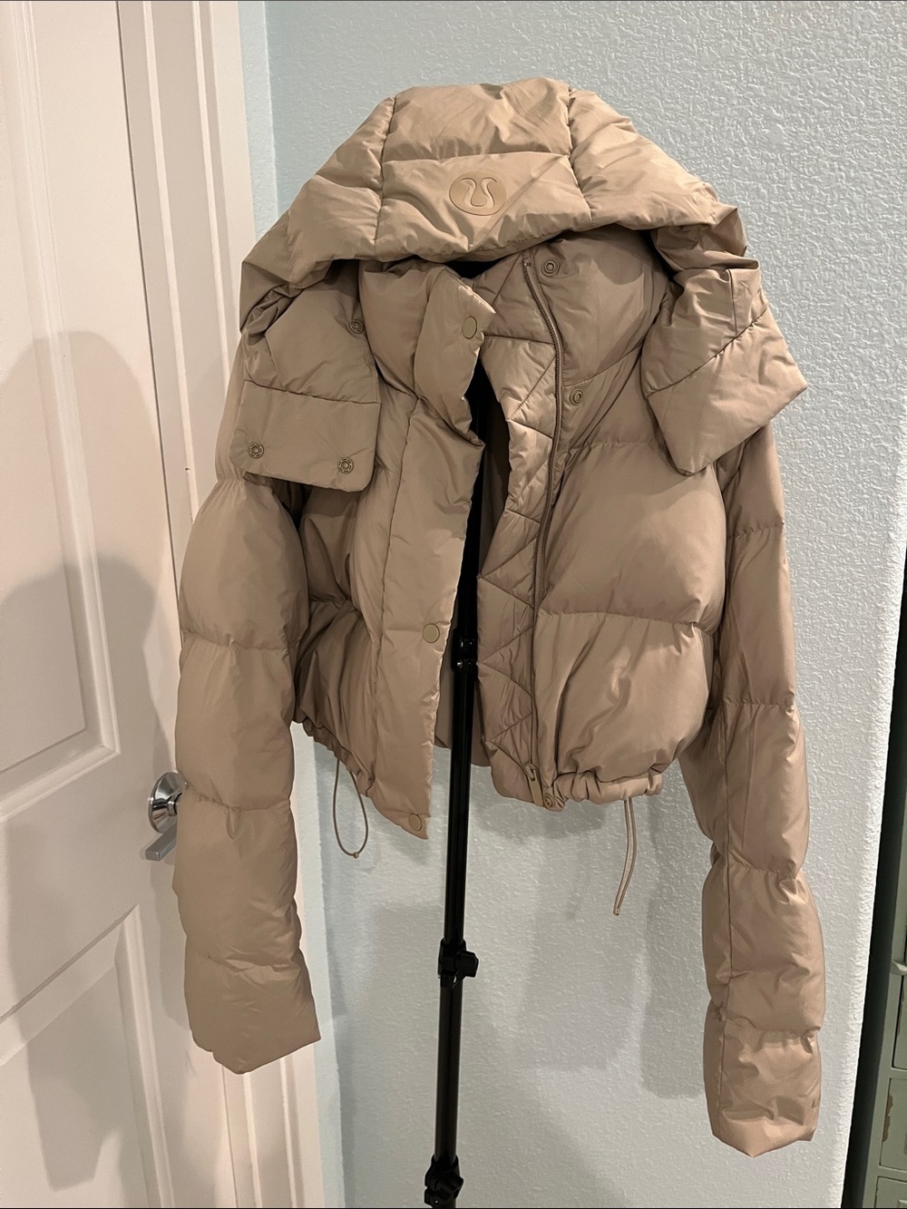 Lululemon Cropped Beige Puffer Jacket with Hood